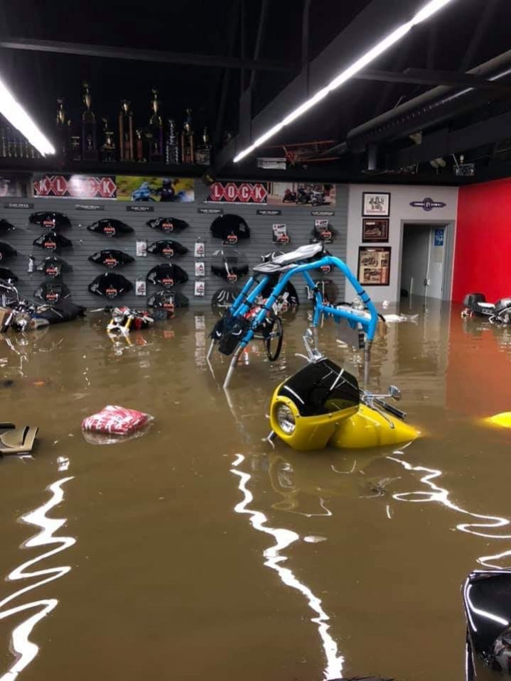 Las inundaciones también han afectado a las motos