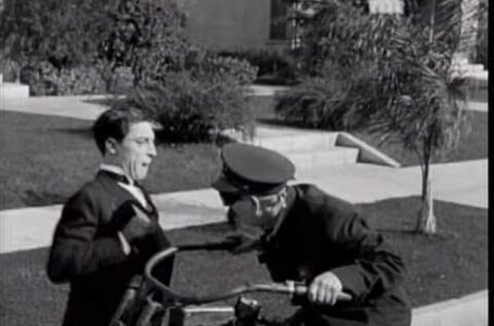 Buster Keaton – Sherlock Jr. (1924) Escena en moto