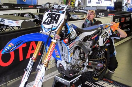 La vez que James Stewart rodo con el 259 en Yamaha