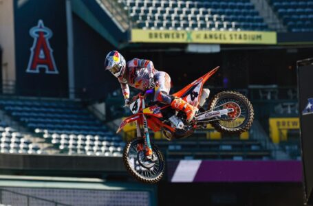 Sexton, Jett y Tomac los más fuertes en la Q2 Supercross de San Diego